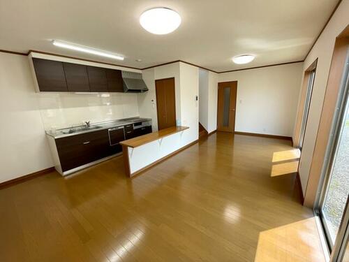 detached 山形県米沢市万世町牛森