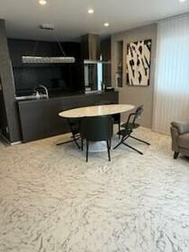 福岡県福岡市中央区平尾３丁目