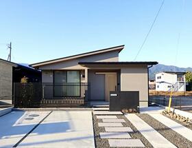 佐賀県小城市三日月町久米