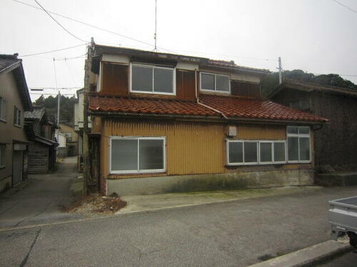 Land, Asahi Town, Toyama