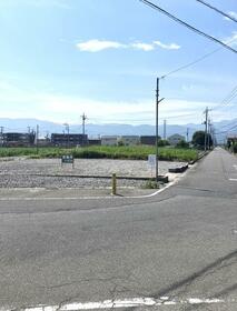 山梨県中巨摩郡昭和町上河東