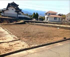山梨県韮崎市龍岡町下條東割