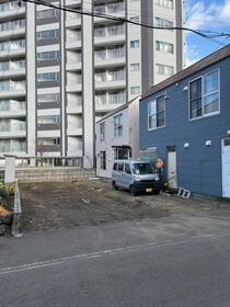 北海道札幌市西区八軒三条西１丁目