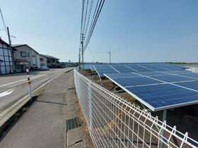 石川県小松市下粟津町