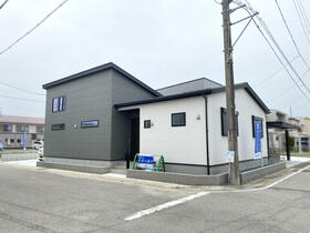 愛知県弥富市平島東３丁目