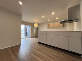 富山県富山市中冨居新町