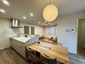 富山県富山市中冨居新町