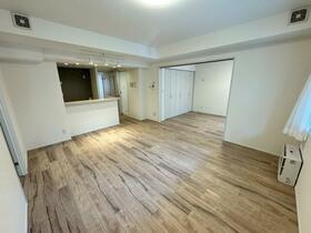 ロイヤルシャトー西岡