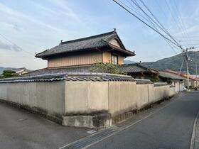 徳島県美馬市脇町大字猪尻字西分