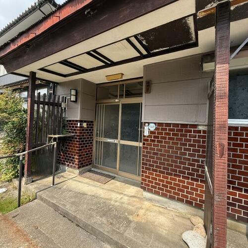 detached 富山県小矢部市西中野