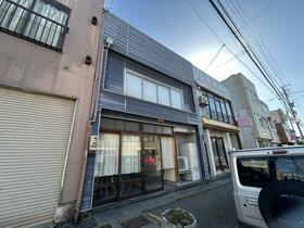 富山県砺波市新富町
