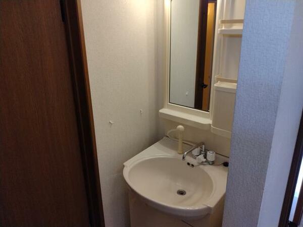 apartment 北海道白老郡白老町末広町３丁目
地図を見る