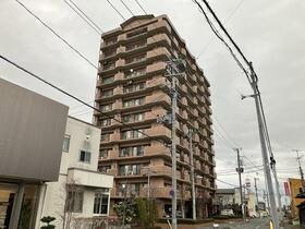 青森県八戸市内丸３丁目