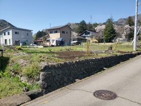 山梨県都留市小形山