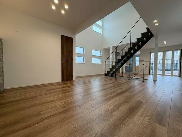 detached 東京都港区南麻布４丁目

地図を見る