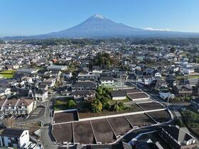 静岡県富士宮市小泉