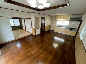 埼玉県さいたま市見沼区春岡２丁目