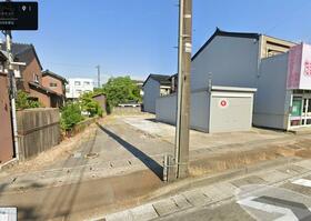 富山県高岡市清水町３丁目