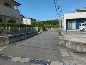 山梨県韮崎市大草町上條東割