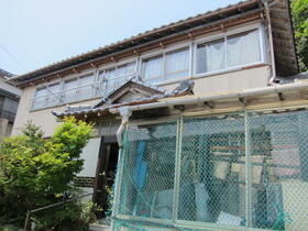 山形県酒田市飛島字中村甲