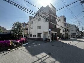 大阪府大阪市西区九条３丁目