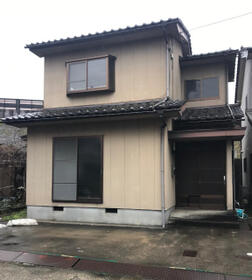 富山県高岡市鷲北新
