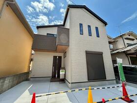 兵庫県加古川市平岡町新在家