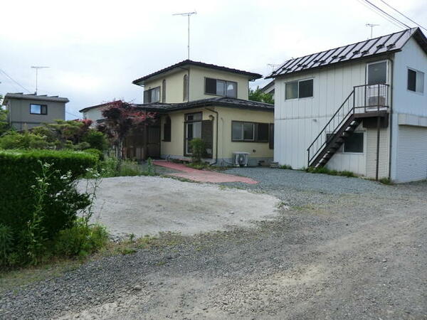 detached 岩手県滝沢市大釜風林

地図を見る
