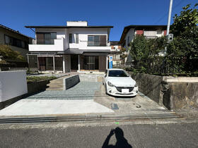 三重県名張市百合が丘東１番町