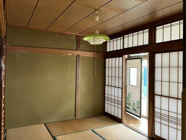 detached 山形県長井市清水町１丁目

地図を見る