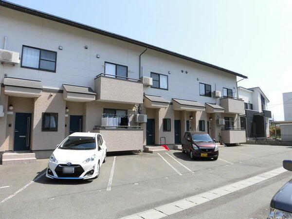apartment 山形県東根市神町北2丁目
地図を見る