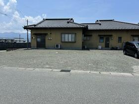 山梨県中巨摩郡昭和町河西