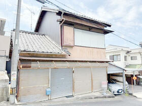 愛知県岡崎市鴨田町字山畔