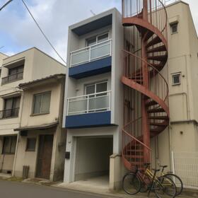 愛媛県松山市中一万町