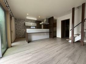 愛知県岡崎市上地３丁目