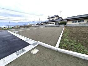 山梨県中央市西花輪