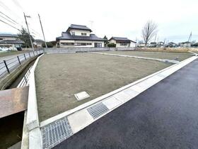 山梨県中央市西花輪