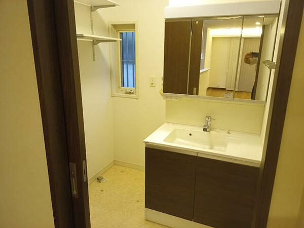 detached 群馬県館林市千代田町
地図を見る