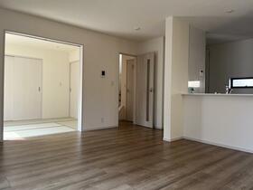 埼玉県鴻巣市小松１丁目