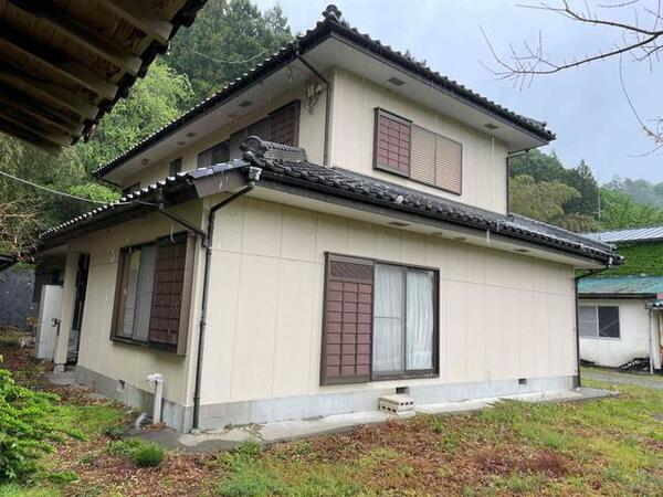 detached 群馬県みどり市大間々町塩原

地図を見る