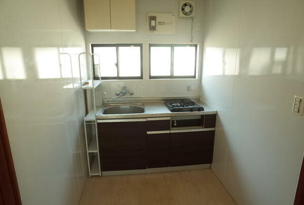 detached 東京都立川市若葉町３丁目

地図を見る