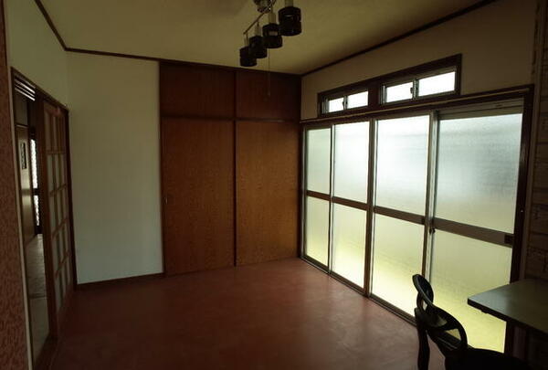 detached 東京都立川市若葉町３丁目

地図を見る