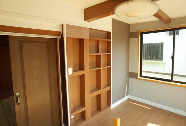 detached 東京都立川市若葉町３丁目

地図を見る