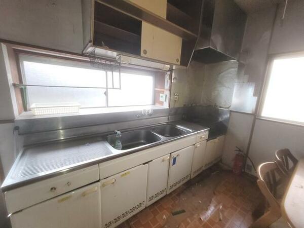 detached 群馬県みどり市笠懸町鹿

地図を見る