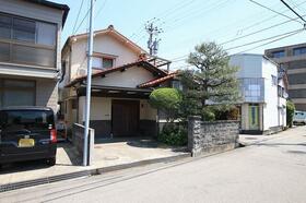 石川県金沢市暁町