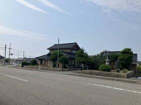 富山県射水市小泉