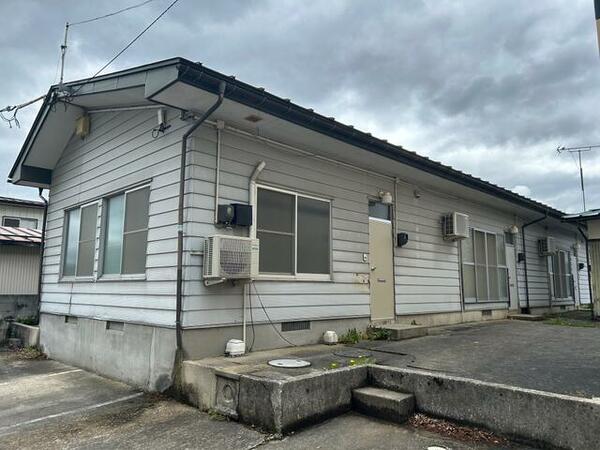 apartment 山形県西置賜郡白鷹町大字荒砥乙１０２７－３５