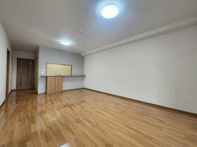 ピュアライフ草間ＩＩＩ　６０４