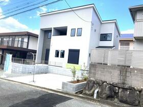 兵庫県川西市水明台2丁目