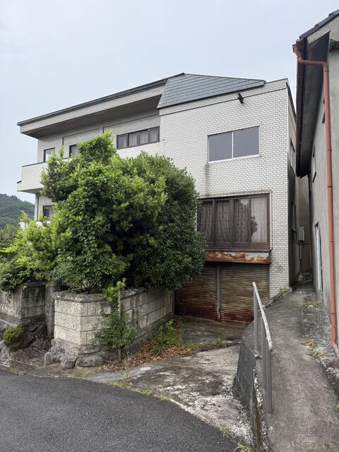 奈良県桜井市の一戸建て | 390万円 | 11DK | 399.97m² | Akiyama house finder